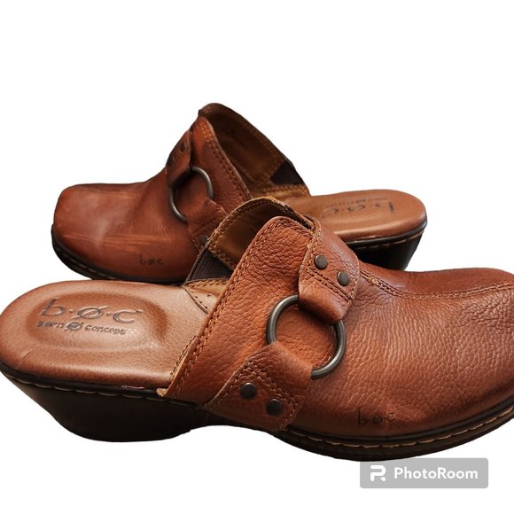 BOC Born Concepts Size 7M Brown Leather Clogs Metal O Ring Buckle 2 1/4" Heel - Picture 3 of 11